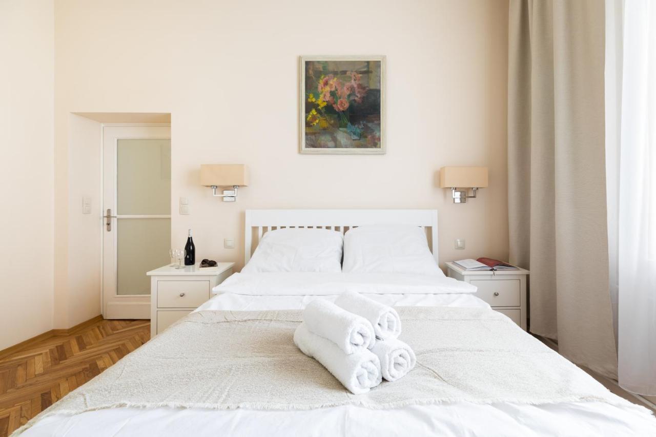 P&O Serviced Apartments Plac Konstytucji ワルシャワ エクステリア 写真