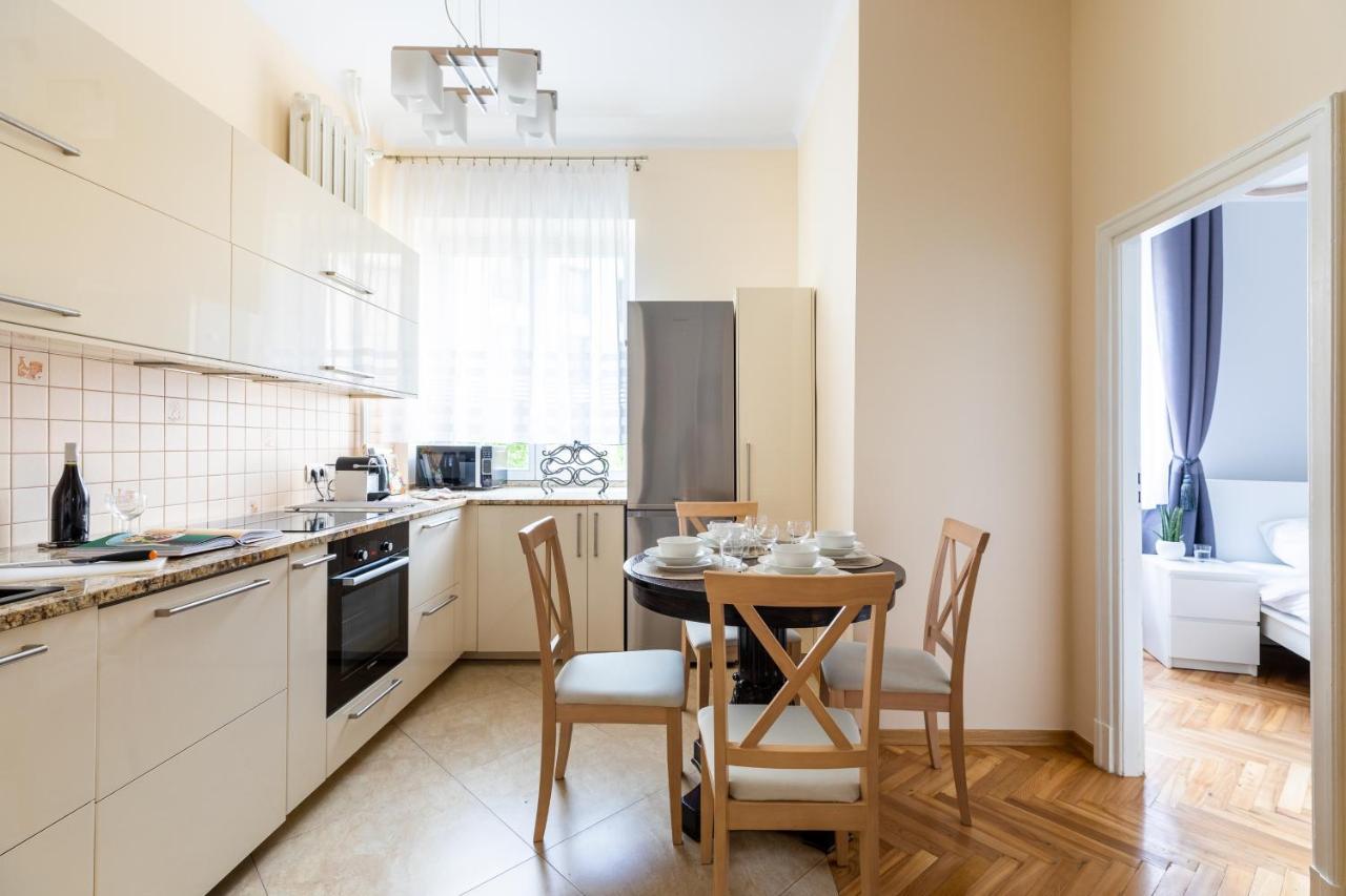 P&O Serviced Apartments Plac Konstytucji ワルシャワ エクステリア 写真
