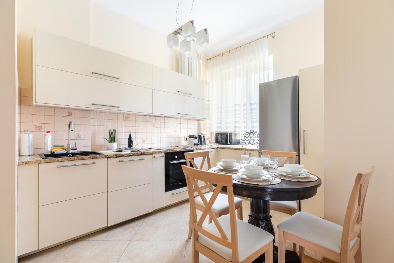 P&O Serviced Apartments Plac Konstytucji ワルシャワ エクステリア 写真