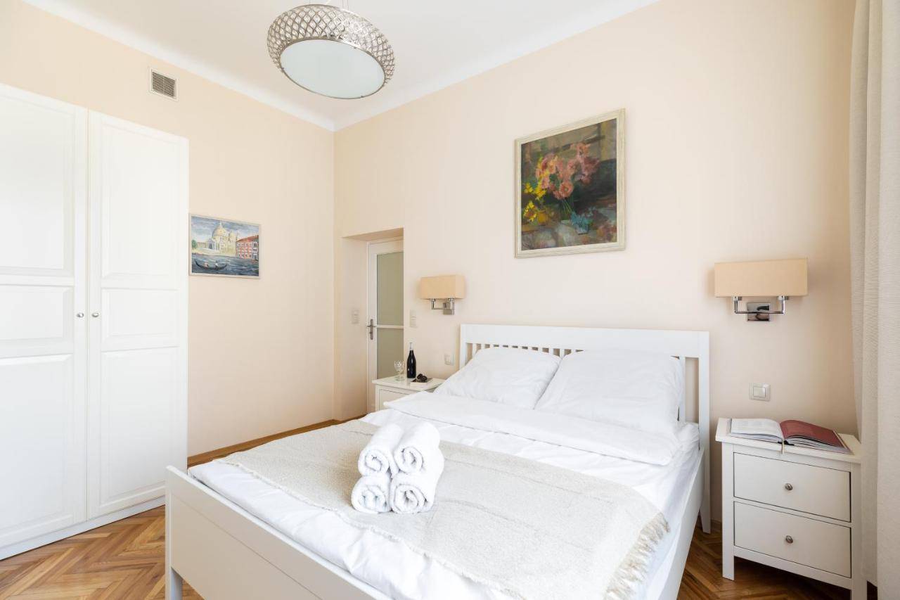 P&O Serviced Apartments Plac Konstytucji ワルシャワ エクステリア 写真